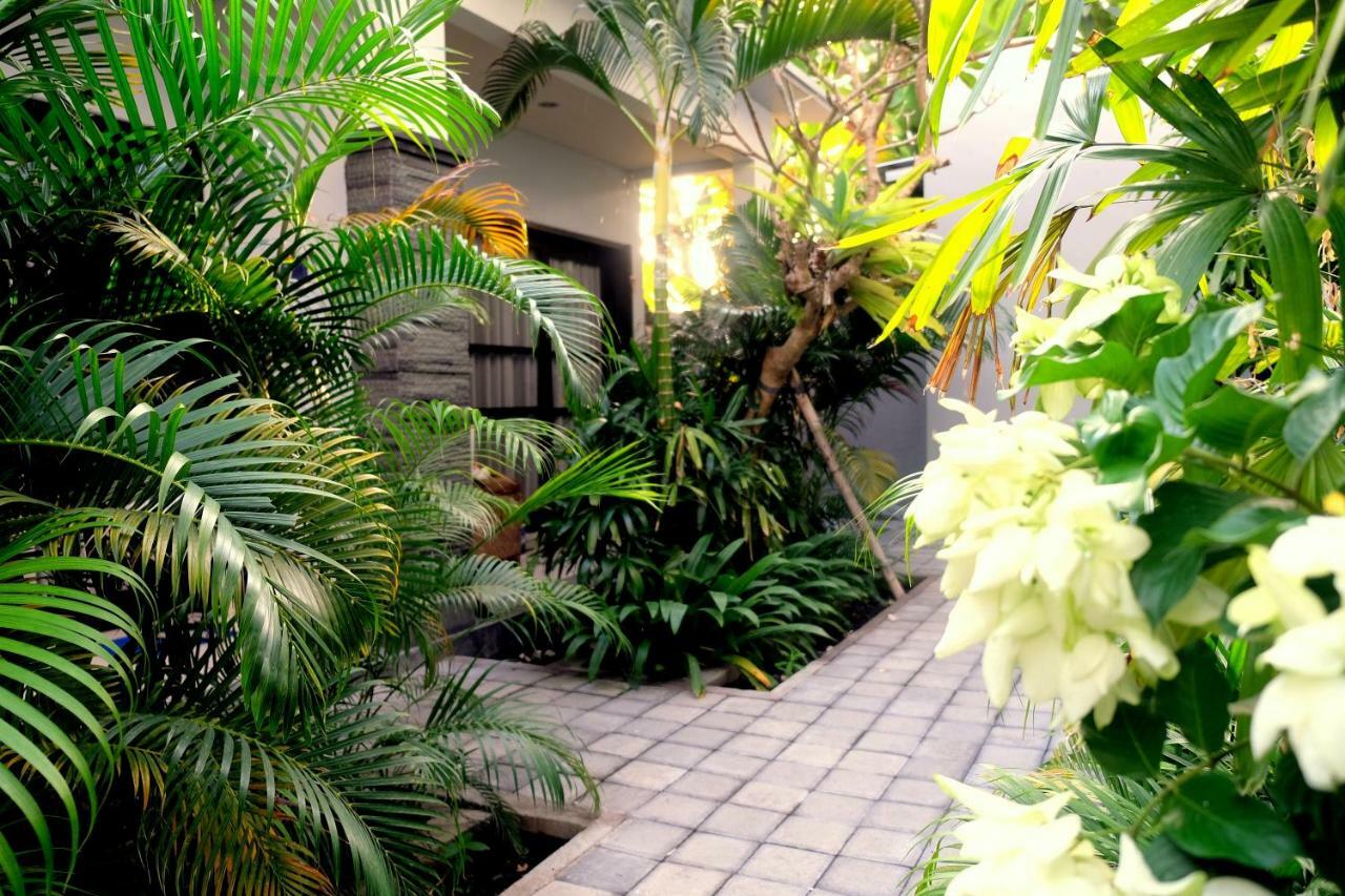 فندق The New Moon Seminyak المظهر الخارجي الصورة